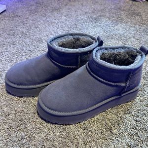 UGG ULTRA MINI